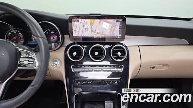 Mercedes-Benz C-Class 2020 — ფოტო 14/20