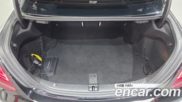 Mercedes-Benz C-Class 2020 — ფოტო 20/20