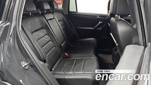 Volkswagen Tiguan 2020 — ფოტო 20/20