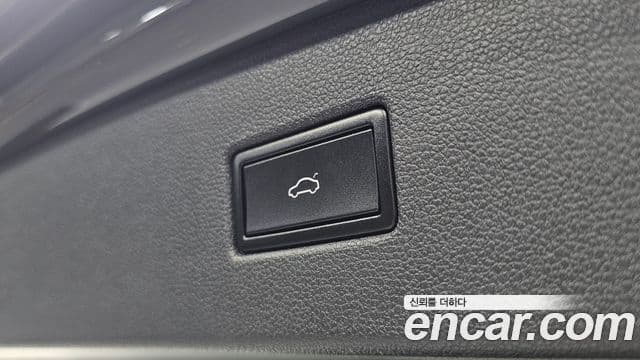 Volkswagen Tiguan 2020 — ფოტო 13/20
