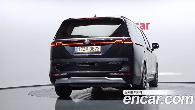 Kia Carnival 2020 — ფოტო 4/20