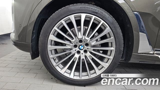 BMW X7 2021 — ფოტო 5/20