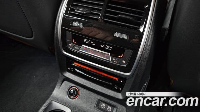 BMW X7 2021 — ფოტო 19/20