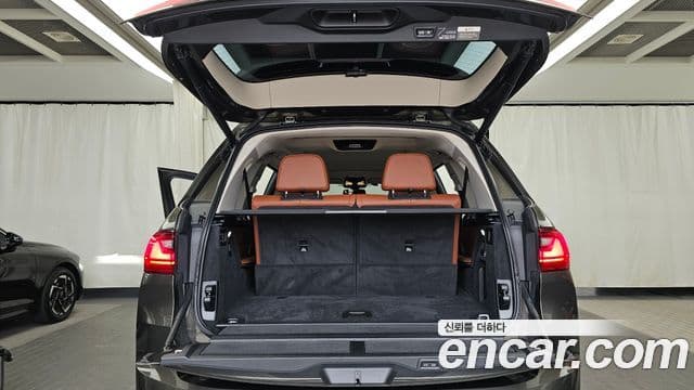 BMW X7 2021 — ფოტო 20/20