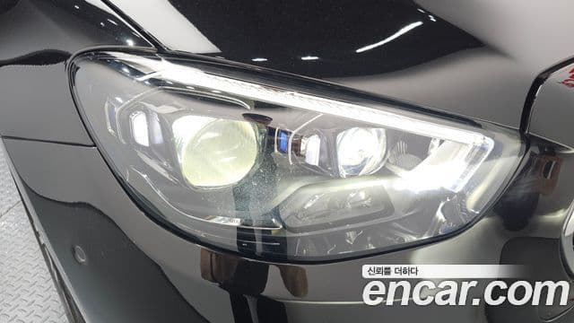 Mercedes-Benz E-Class 2023 — Photo 28/35