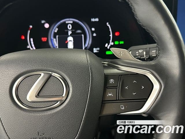 Lexus RX350h 2024 — Şəkil 17/20