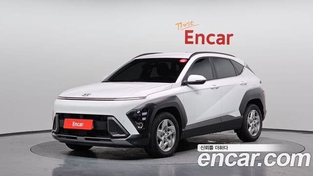 Hyundai Kona 2023 — Фото 1/20