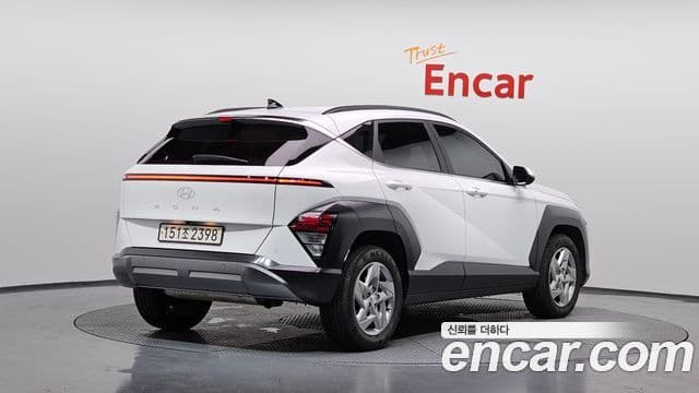 Hyundai Kona 2023 — Фото 2/20