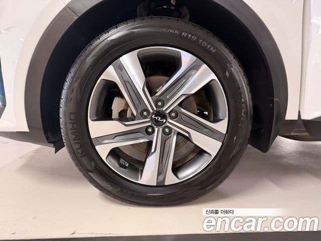 Kia Sorento 2022 — Фото 19/20