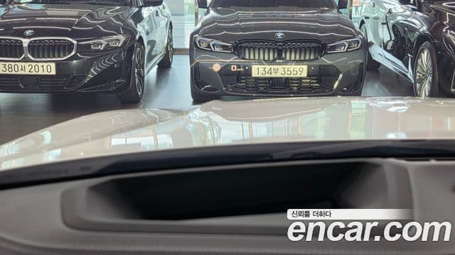 BMW 3 Series 2025 — ფოტო 17/19