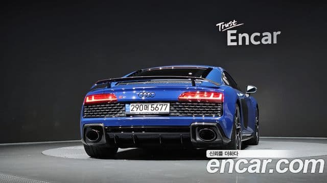 Audi R8 2021 — ფოტო 4/20