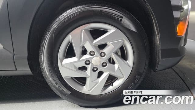 Hyundai Kona Hybrid 2023 — Photo 29/30