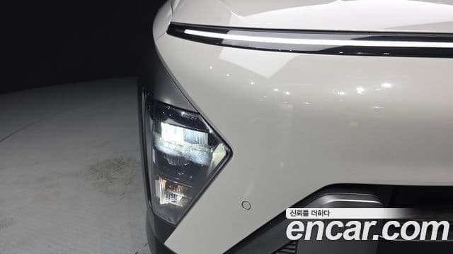 Hyundai Kona Hybrid 2023 — Photo 5/30