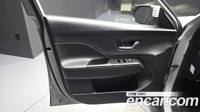 Hyundai Kona Hybrid 2023 — Photo 22/30