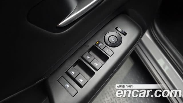 Hyundai Kona Hybrid 2023 — Photo 6/30