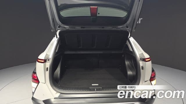 Hyundai Kona Hybrid 2023 — Photo 17/30