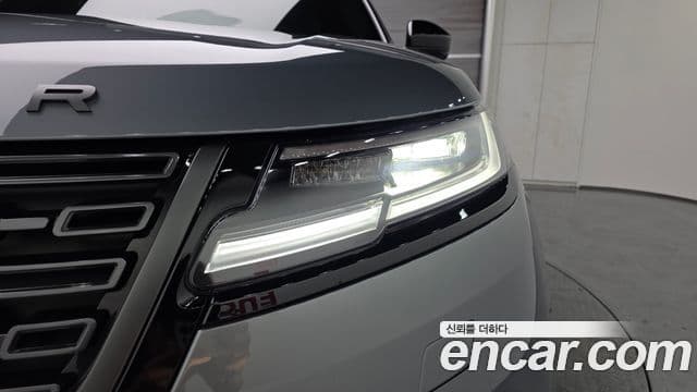 Land Rover Range Rover Velar 2025 — Şəkil 17/20