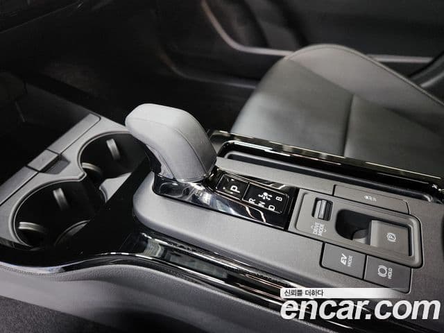 Toyota Prius 2026 — фото 8 из 19