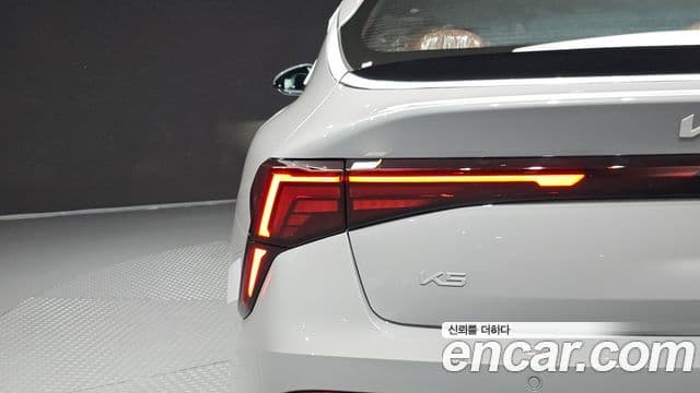 Kia K5 2026 — ფოტო 21/33