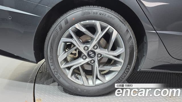 Hyundai Sonata 2021 — ფოტო 4/20