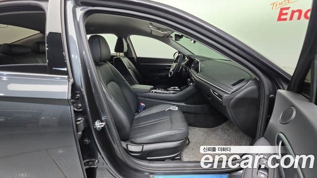 Hyundai Sonata 2021 — ფოტო 9/20