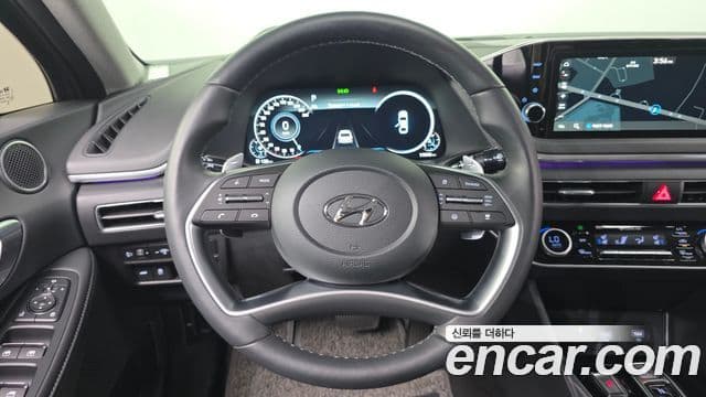 Hyundai Sonata 2021 — ფოტო 14/20