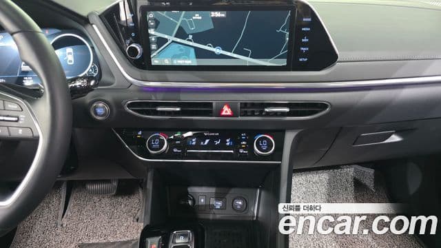 Hyundai Sonata 2021 — ფოტო 17/20