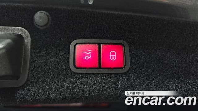 Mercedes-Benz S-Class 2020 — Photo 19/32