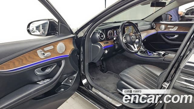 Mercedes-Benz E-Class 2020 — Şəkil 8/20