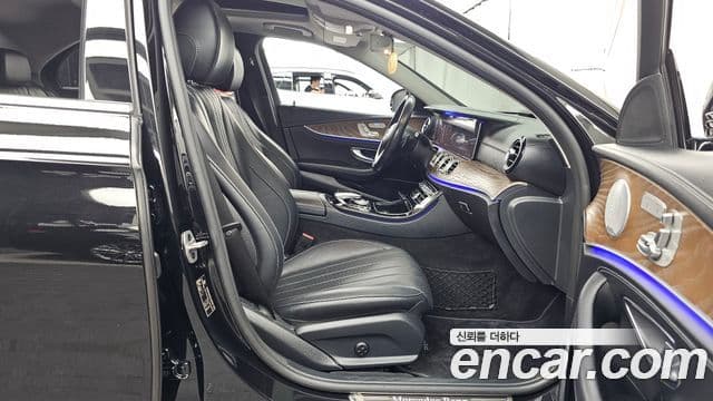 Mercedes-Benz E-Class 2020 — Şəkil 10/20