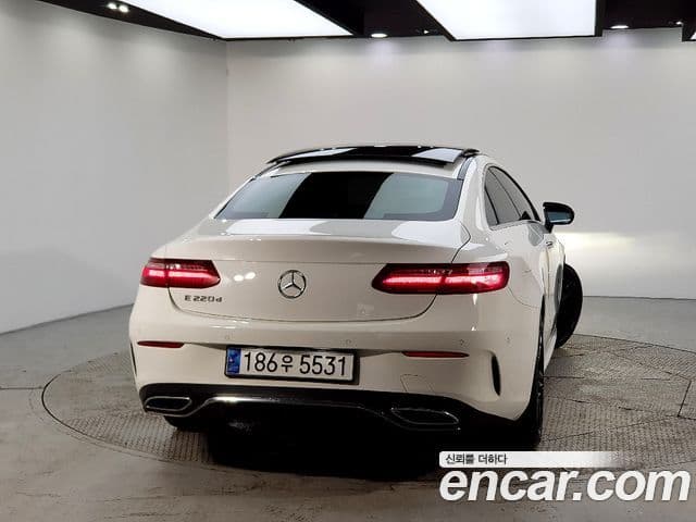 Mercedes-Benz E-Class 2018 — Şəkil 2/20