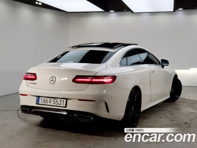Mercedes-Benz E-Class 2018 — Şəkil 3/20