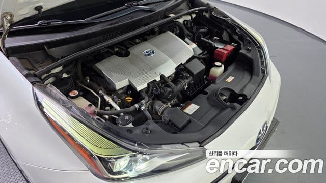 Toyota Prius 2019 — Şəkil 6/20