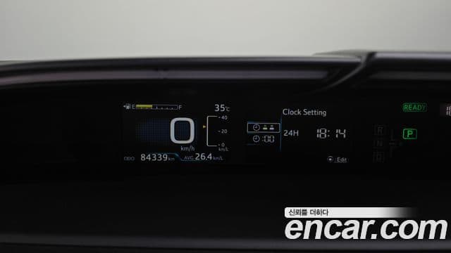 Toyota Prius 2019 — Şəkil 8/20