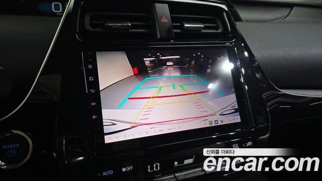 Toyota Prius 2019 — Şəkil 15/20