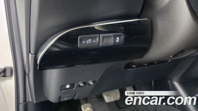 Toyota Prius 2019 — Şəkil 17/20