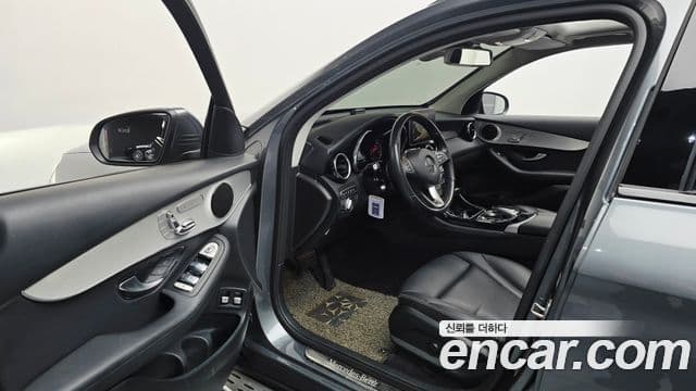Mercedes-Benz GLC-Class 2019 — Фото 10/20