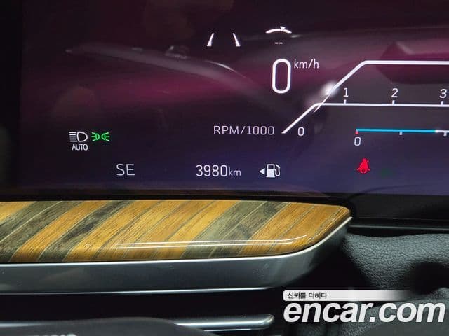 Cadillac Escalade 2025 — ფოტო 8/20