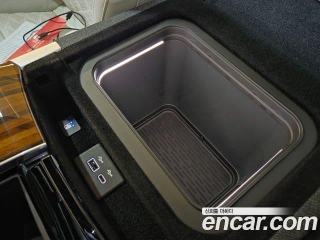 Cadillac Escalade 2025 — ფოტო 10/20