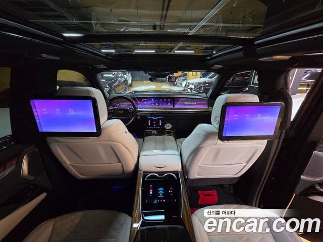 Cadillac Escalade 2025 — ფოტო 12/20