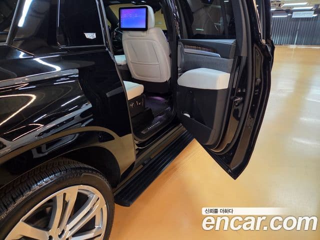 Cadillac Escalade 2025 — ფოტო 15/20