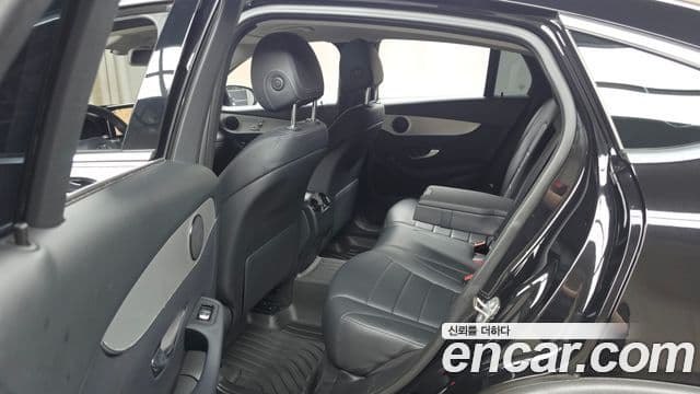 Mercedes-Benz GLC-Class 2018 — Фото 12/20