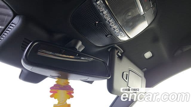 Mercedes-Benz GLC-Class 2019 — Şəkil 17/20
