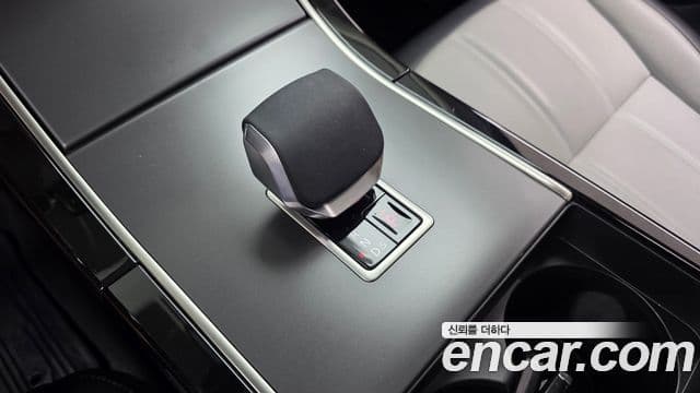 Land Rover Range Rover Evoque 2025 — ფოტო 9/20