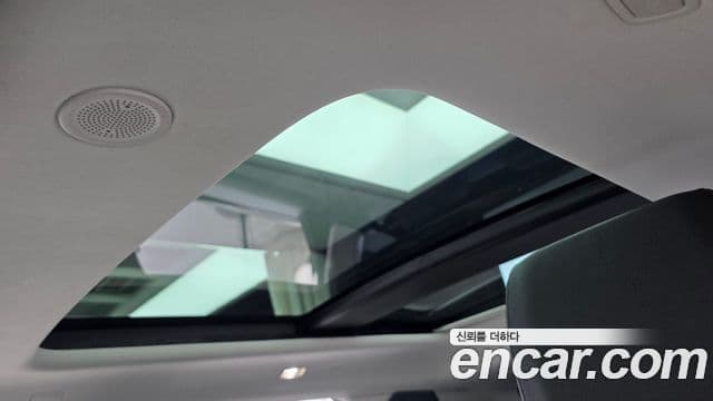 Land Rover Range Rover Evoque 2025 — ფოტო 19/20