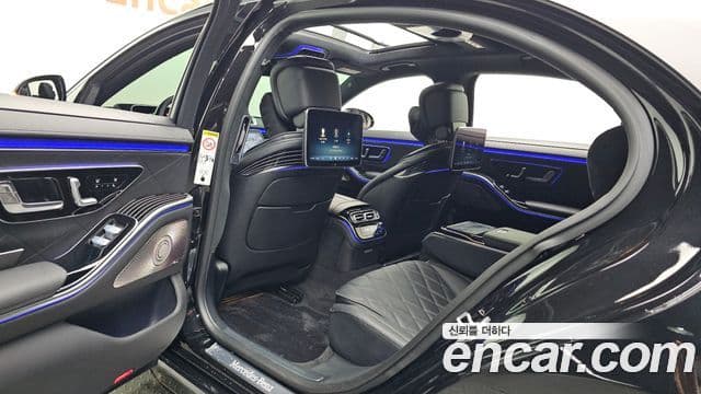 Mercedes-Benz S-Class 2025 — Photo 25/38