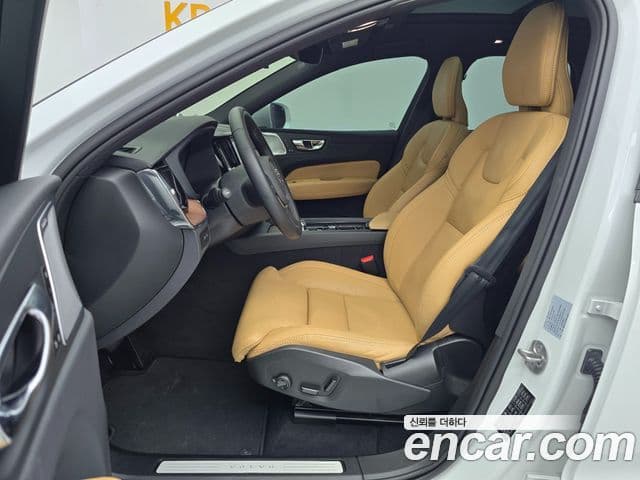 Volvo XC60 2024 — ფოტო 9/20