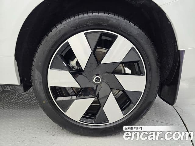 Volvo XC60 2024 — фото 10 из 20