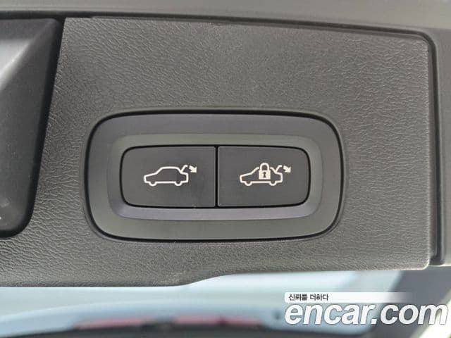 Volvo XC60 2024 — фото 19 из 20