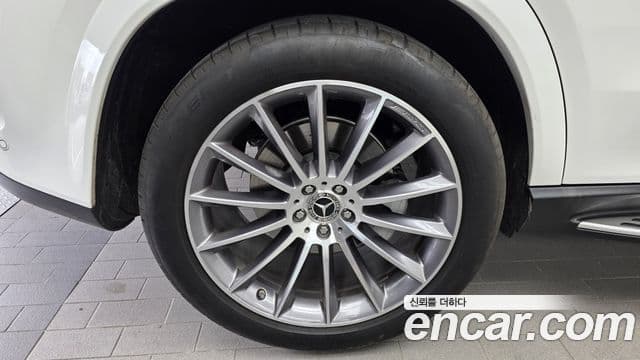 Mercedes-Benz GLE-Class 2025 — Фото 4/20
